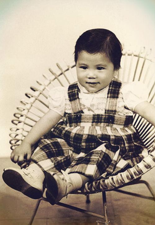 尹小骏长大的照片,从稚嫩孩童到翩翩少年的蜕变之旅